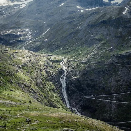 The Crux Nordic Design Mountain Шале